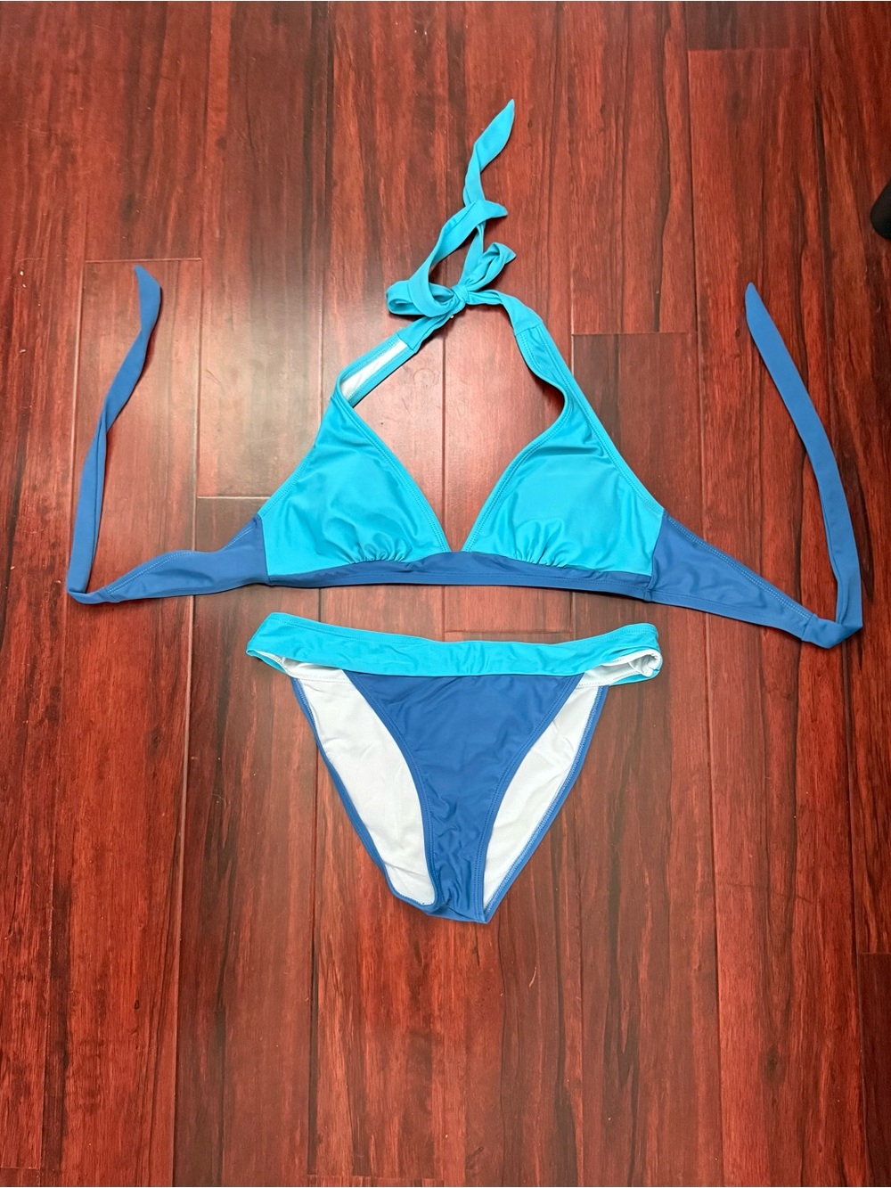 Women’s Two-Tone Blue Triangle Bikini Set